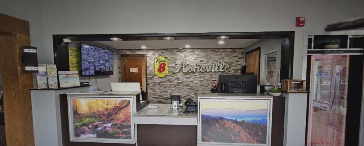 Super 8 By Wyndham Asheville/Biltmore Extérieur photo