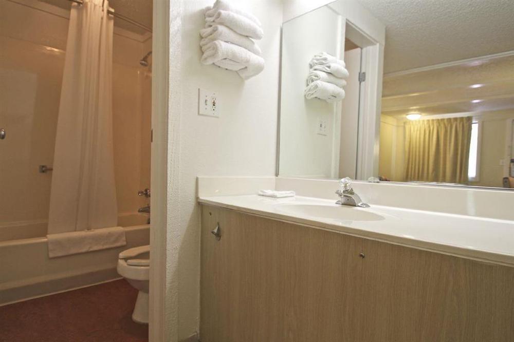 Super 8 By Wyndham Asheville/Biltmore Chambre photo